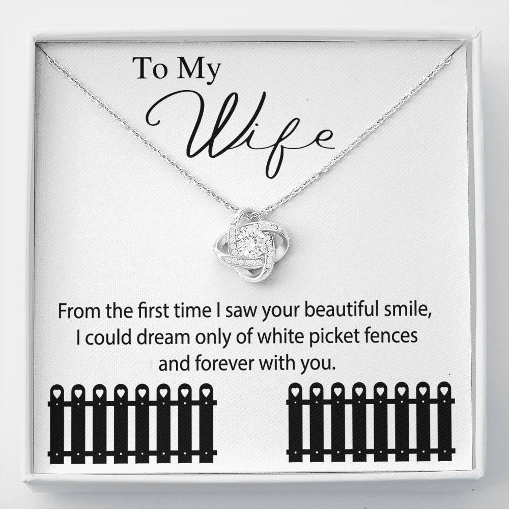 Beautiful "Picket Fences" Love Knot necklace