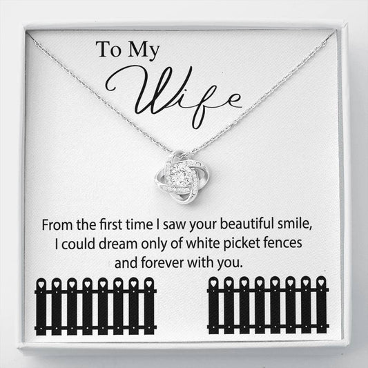 Beautiful "Picket Fences" Love Knot necklace