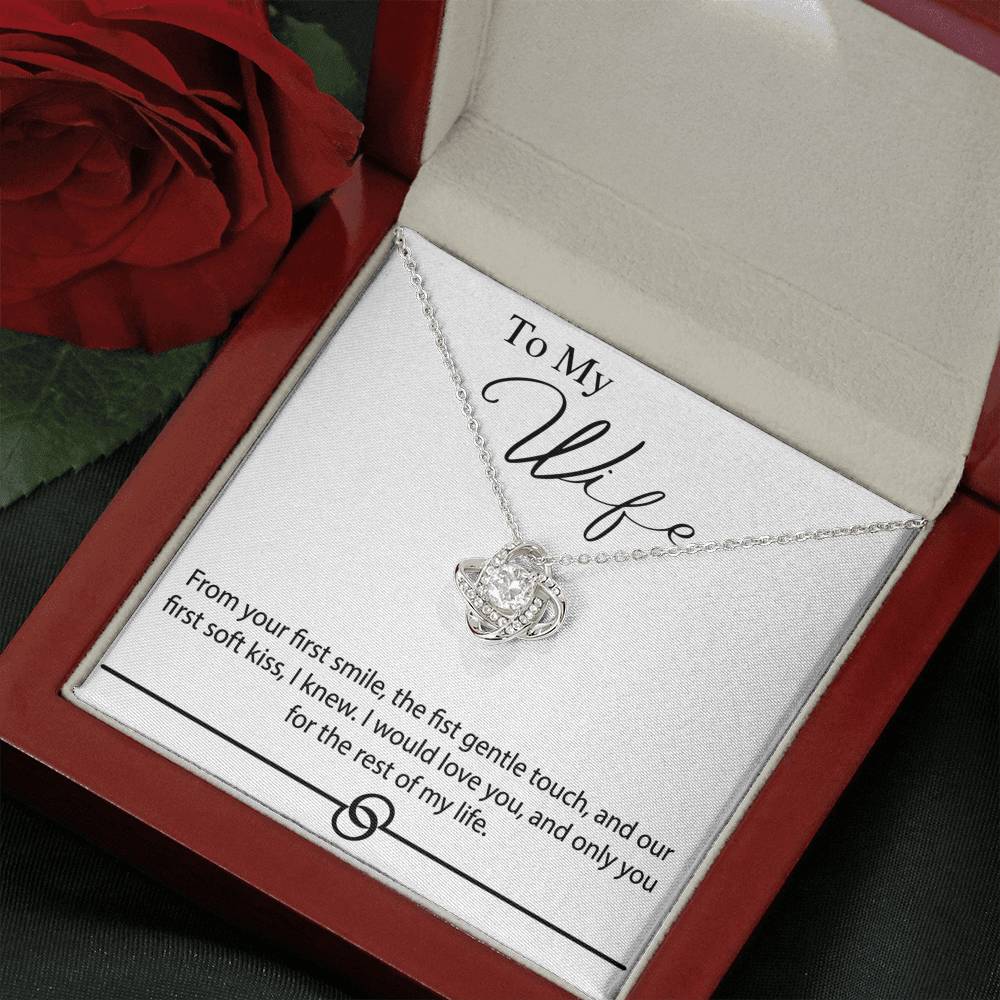Beautiful "First Smile" Love Knot Necklace