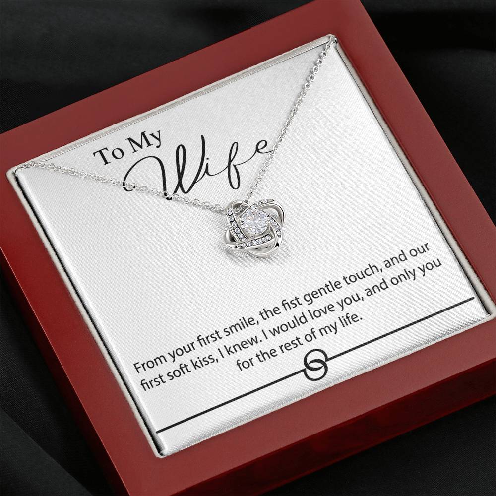 Beautiful "First Smile" Love Knot Necklace